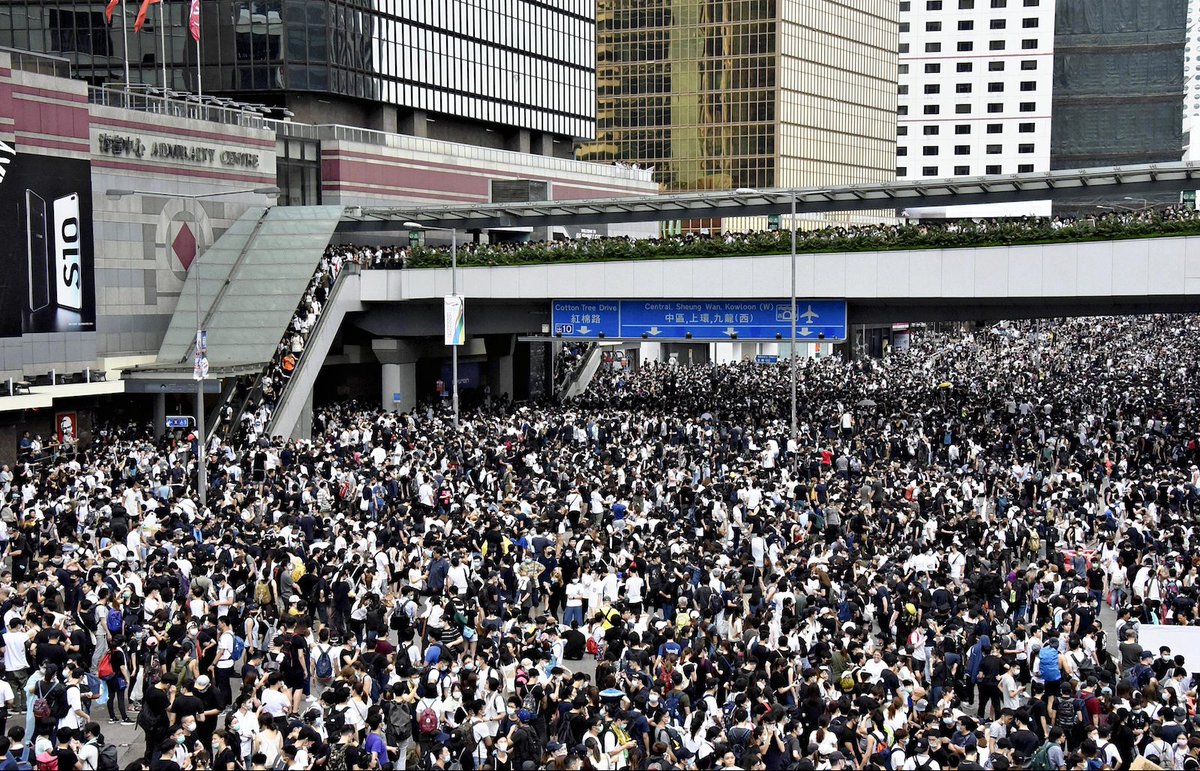 PressFinance's tweet photo. Extradition Protests | China blames US, Hong Kong on a precarious edge #dimplomatic #extradition #hongkong #protests #usvschina https://t.co/mvAup0b90q https://t.co/PkHZ8tMZw6