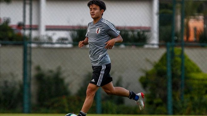 Kubo, en un entrenamiento con Japón.