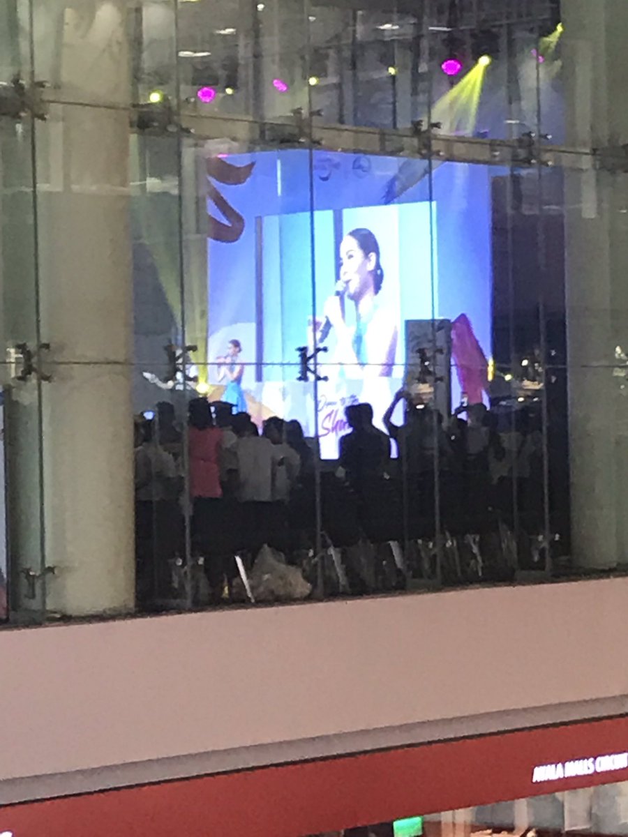midnightbluemap's tweet photo. Really far... #YayainManila https://t.co/nVvaMhqS4Y