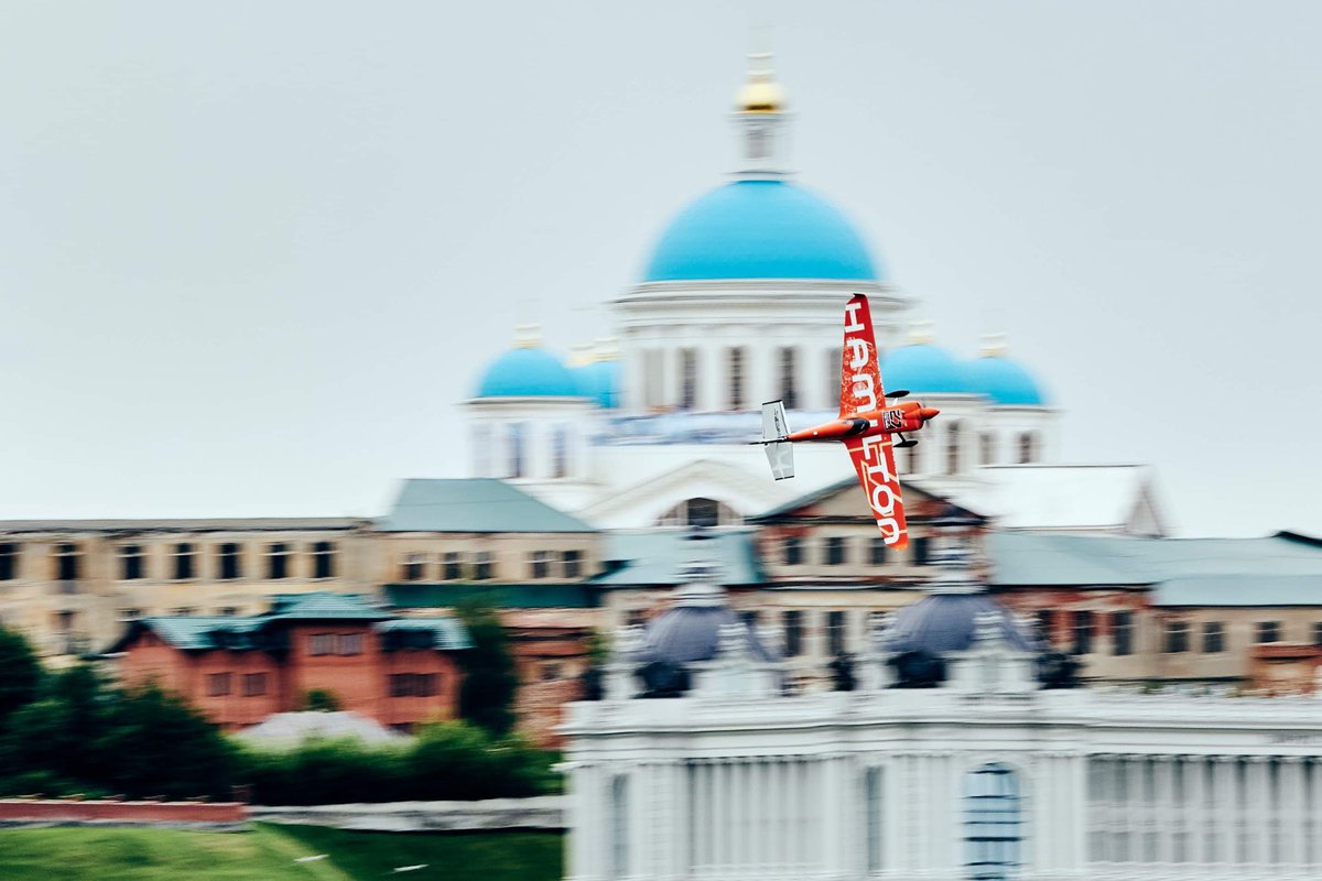 nicolasivanoff's tweet photo. ⚠️ Follow the Qualifying !!
You can watch live on https://t.co/FoJQoc7Sfg 
Starts at 👇
🇫🇷 15H00 // 16H00 🇸🇮
#airrace #life #aviation #Russia #Kazan #weekend #nicolasivanoff #hamiltonwatch https://t.co/MfawjRcqKb