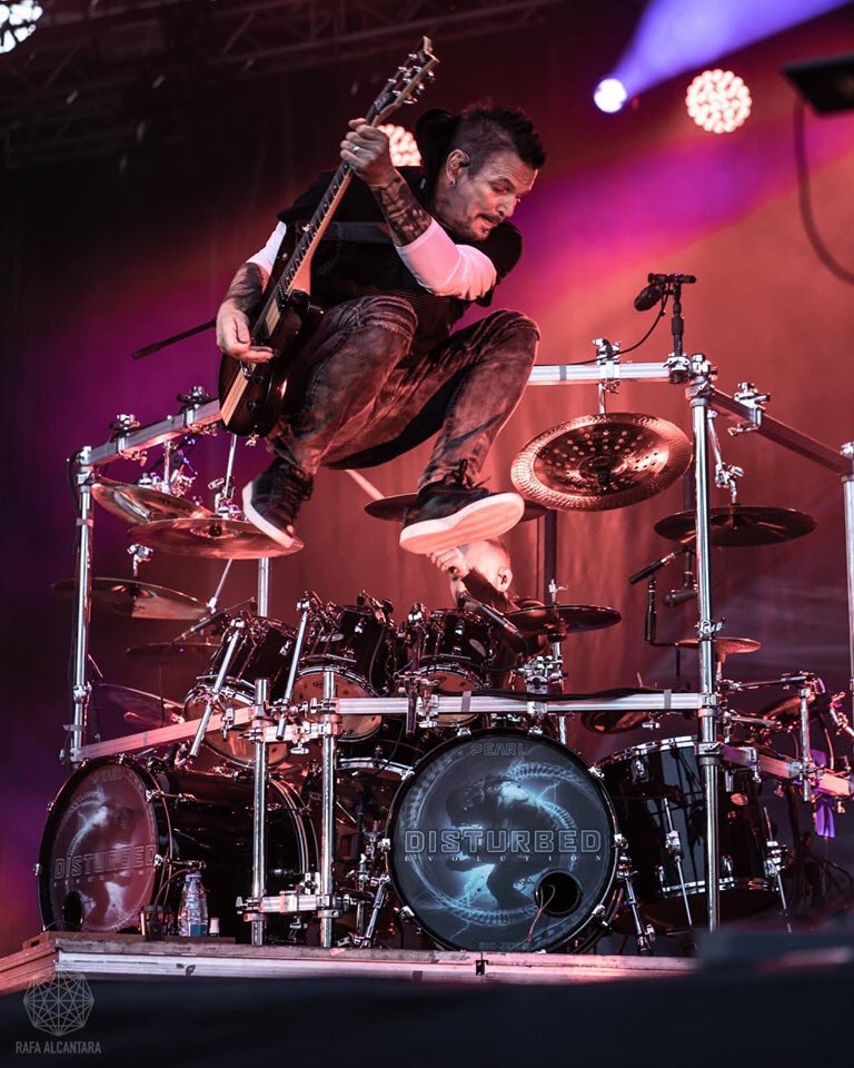 DanDoneganGtr's tweet image. More spiders on stage,haha! Ekaterinburg,Russia was badass! Thank you Disturbed Ones @disturbed  #madhops #airdonegan