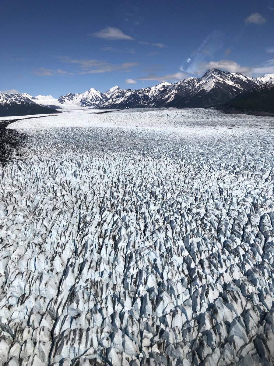 themrandychang's tweet photo. Amazing view on the glacier today. Thanks @AncHeliTours for a fantastic tour! https://t.co/POFEdwbeBy