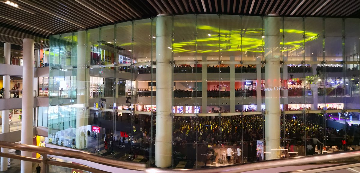 The crowd at today's fan meeting. #ญาญ่า​ #urassayas #YayainManila