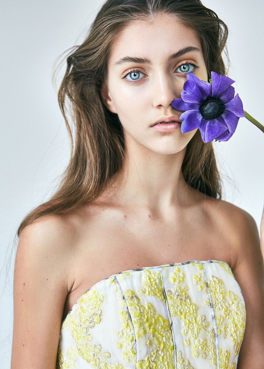 VikaPobedaPhoto's tweet photo. The girl with a flower 🌺 .
Outtake of Beautiful Irina Veselkina Photography/AD by 📸Vika Pobeda https://t.co/baBKuXBfXQ #iraveselkina #irinaveselkina #vikapobeda #avantmodels https://t.co/dGQJatgcNg