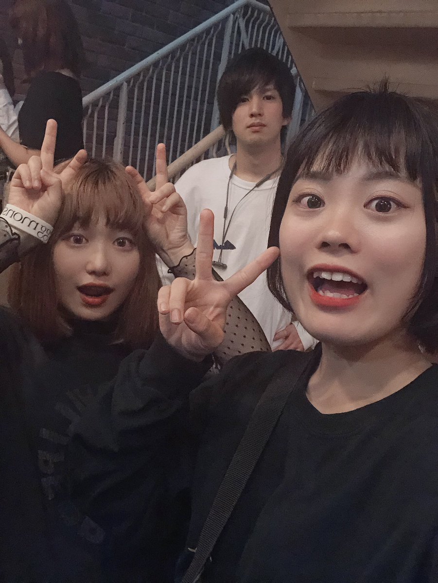 candy_nk0313's tweet photo. 06.13シセド下北沢近松
ももちゃんと2人で行ってきた🥰💕
2人で行ったの初めてで本当に楽しかった👏🏻✨
近松初めて行ったけど違うバンドのファンのことも仲良くなれたりでめっちゃ充実した！
体調不良2人居てめっちゃ心配😨
つぎは、18日DAISYBARね！！！😉
#shesaidHorny #シセド #EggMonster https://t.co/xWTZVZeSCK