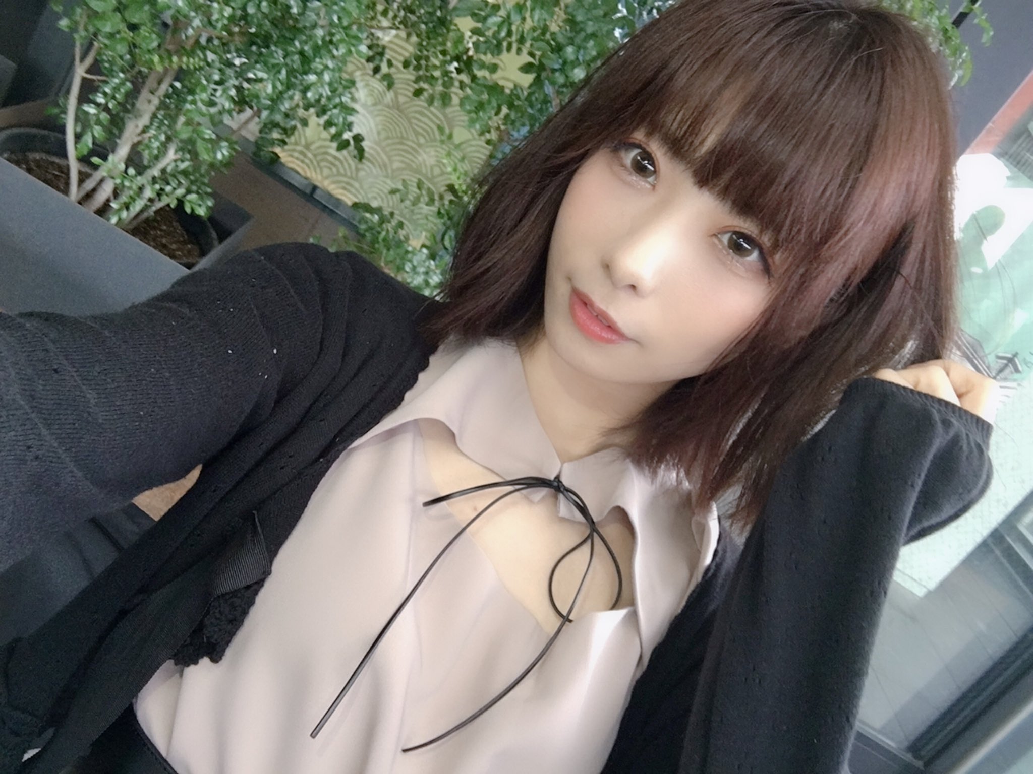 貧乳 谷間 