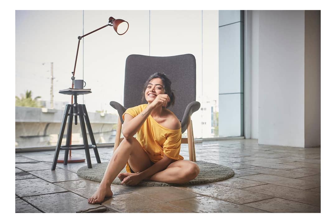 RashmikaTN's tweet photo. This is the second pic of @iamRashmika 💓 💓 💓

@iamRashmika's fan base is increasing very fast..

This pic got 3,700 likes in just one minute...

Luved the pic...

Follow us
@RashmikaTN
✌️ ✌️ ✌️ https://t.co/uFYKZdwWhX