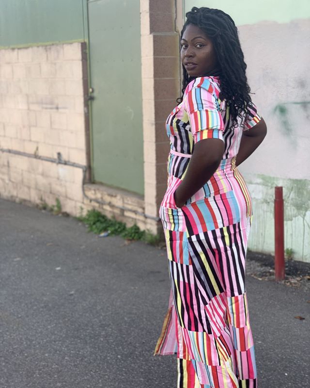 Summer is practically here so it’s time to dress like it. Brighten up your day with your fashion, even when the sun isn’t out just yet. Dress: Pink Lemonade Multicolored Button Down T Shirt Dress bit.ly/2IhnQVh bit.ly/2XMukkz