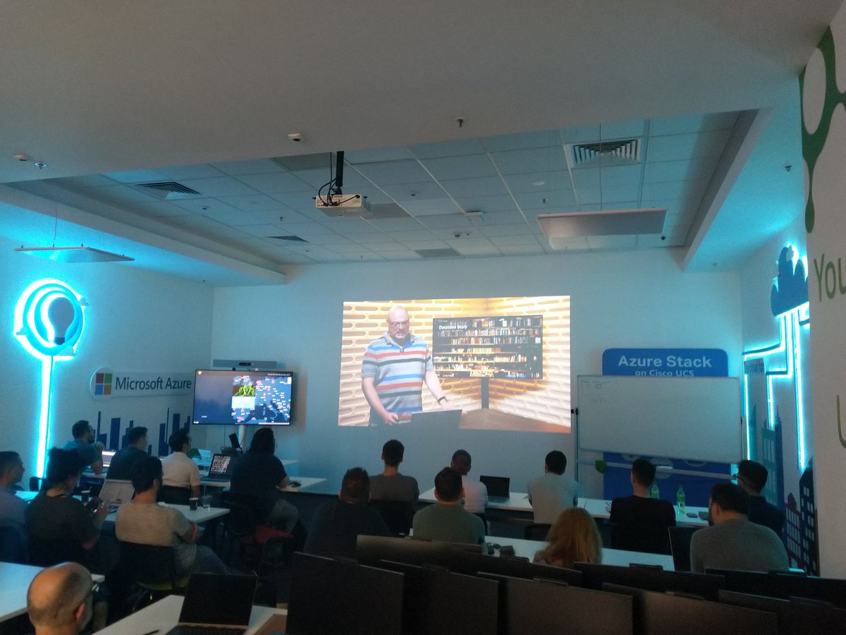 ITStuffing's tweet photo. Everyone immersed in the presentation @BittnetSystems #gdbc #gdbc2019 https://t.co/6jXFuDJomB