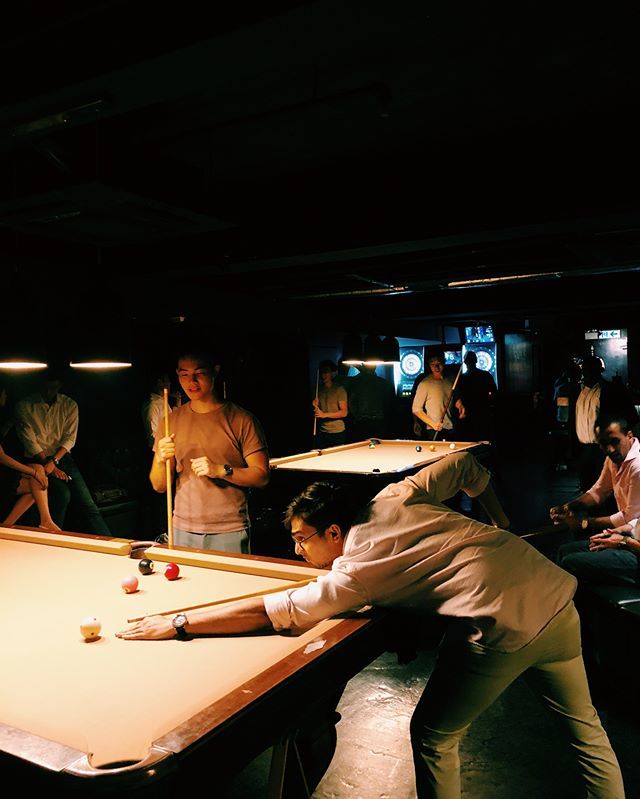 rackshk's tweet photo. Ball corner
#WeR #RacksCity
.
.
.
.
.
.
.
.
.
#rackshk #hongkong #thursday #preweekend #mood #goodtimes #hongkong #hk #lkf #bar #thursdaymood #nightlife #billiards #8ball #letsgo #lkf #hkig #drinks #barlife https://t.co/UXczcqvsyq https://t.co/sKkxNs89JH