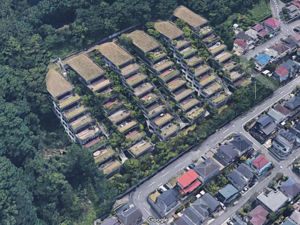 Twitter 上的 たけうち その前年にも 百合が丘ヴィレッジ で日本建築家協会25年賞を受賞 実際の住み心地 住み勝手はどうなんだろうと思ったら テラス42 現 ヒルサイドテラス平山城址 についての好記事 里山にそびえる 段々御殿 は 天上の暮らし があっ