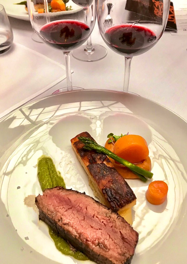 CulinaireMag's tweet photo. Another great night @MurrietasCalg for our sold out winemaker dinner with @conchaytoro! Enjoying @chefbohati’s excellent menu beautifully paired with #Terrunyo #Marquese and the always wonderful #DonMelchor https://t.co/aLb5nnTXpI