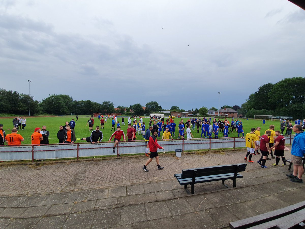 GWWtwitt's tweet photo. 2019 #Airbus #A320FinalAssemblyLine Hamburg Football tournament. 20 teams from FAL, suppliers including 2 teams from #AirbusBroughton competing for the cup. Great team spirit!! https://t.co/WDaAoiz7sn