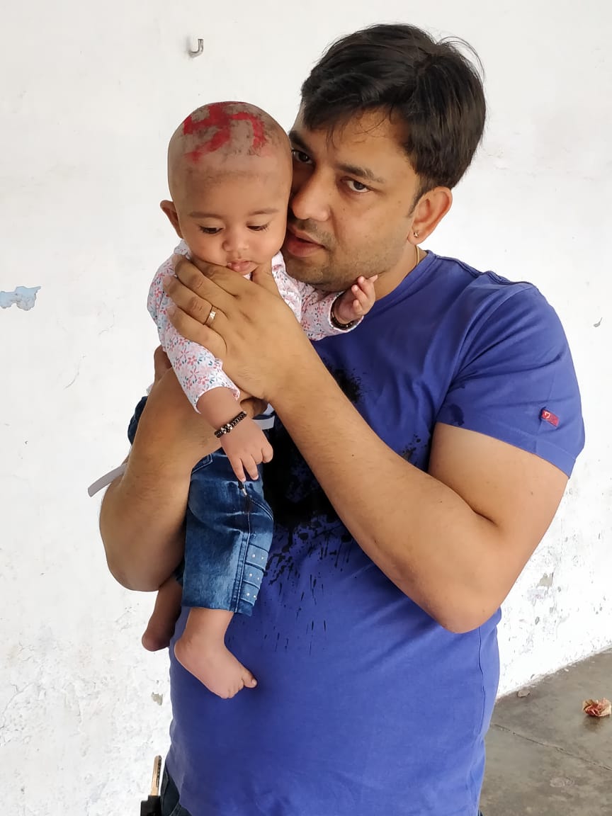 pal_agrwl's tweet photo. @MeeMeeIndia Anaisha with her father #MeeMeeIndia #OurFirstHero #ContestAlert https://t.co/YOWXV8Q5PB
