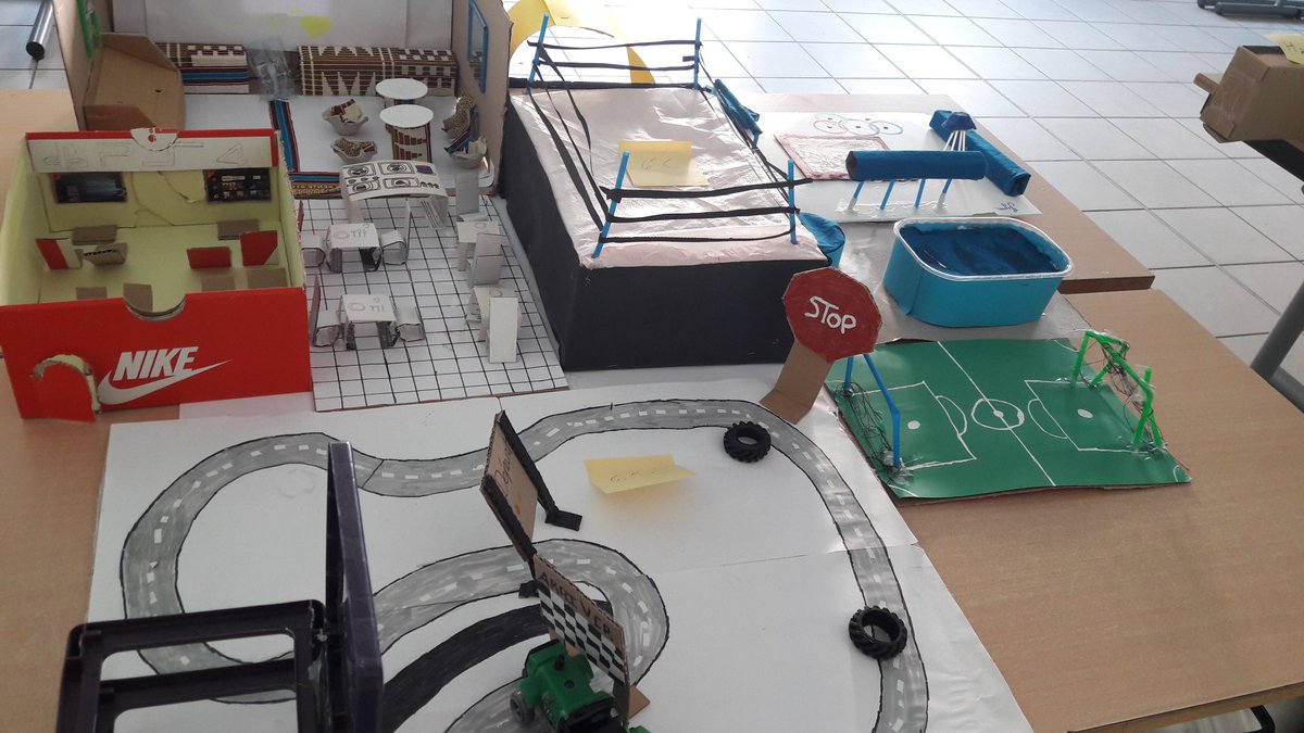 LesIdeateurs's tweet photo. Que de belles maquettes! Bravo aux 220 jeunes 6eme du clg Brossolette qui ont participé au programme #notrecommune @uwa_france @VilleMelun ! https://t.co/pWeOTZUcdg