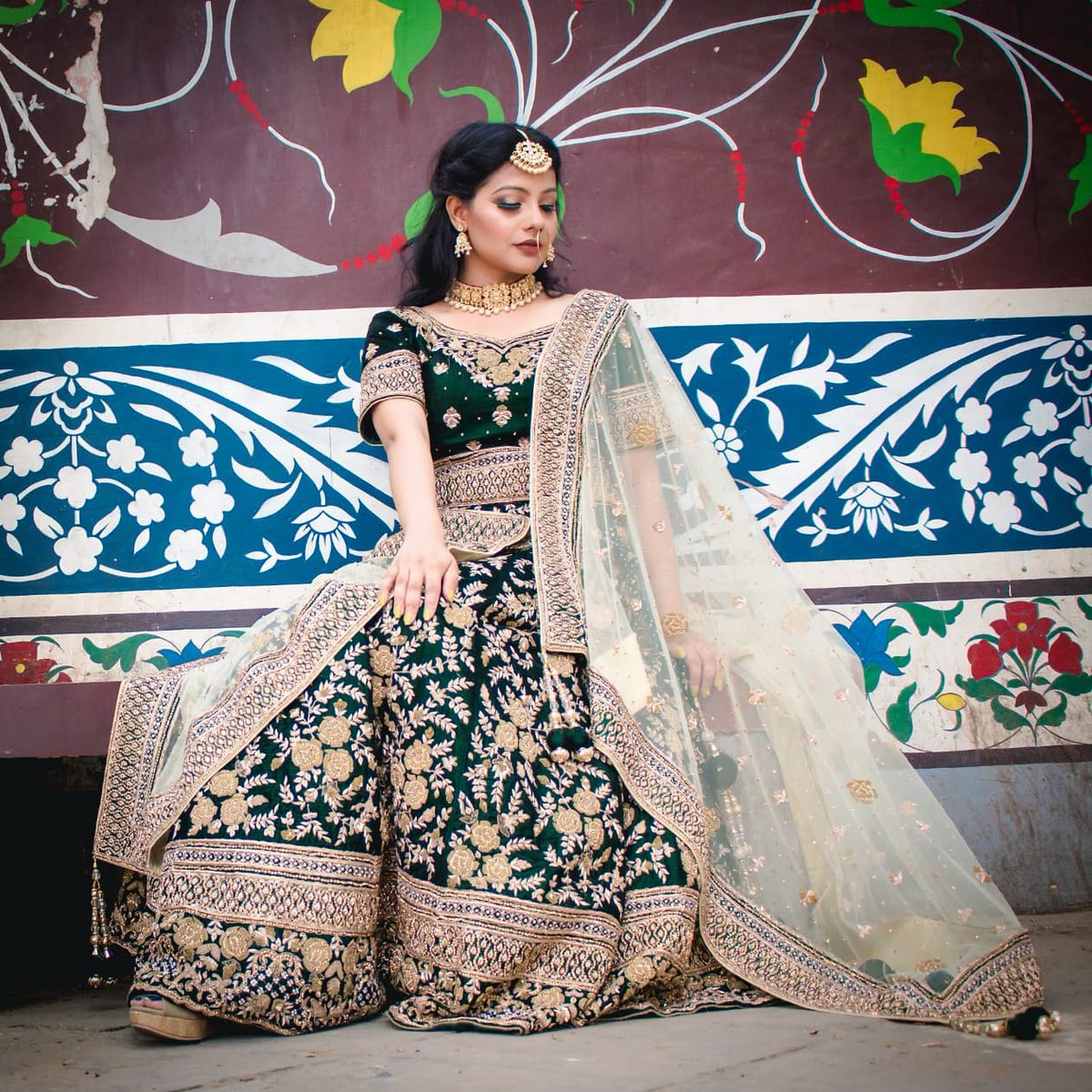 rentanattire's tweet image. “I have always believed that fashion was not only to make women more beautiful, but also to reassure them, give them confidence.” 
– Yves Saint Laurent
You can either visit our store or logon to our website rentanattire.com
#statementmaker #rentitout #rentanattire