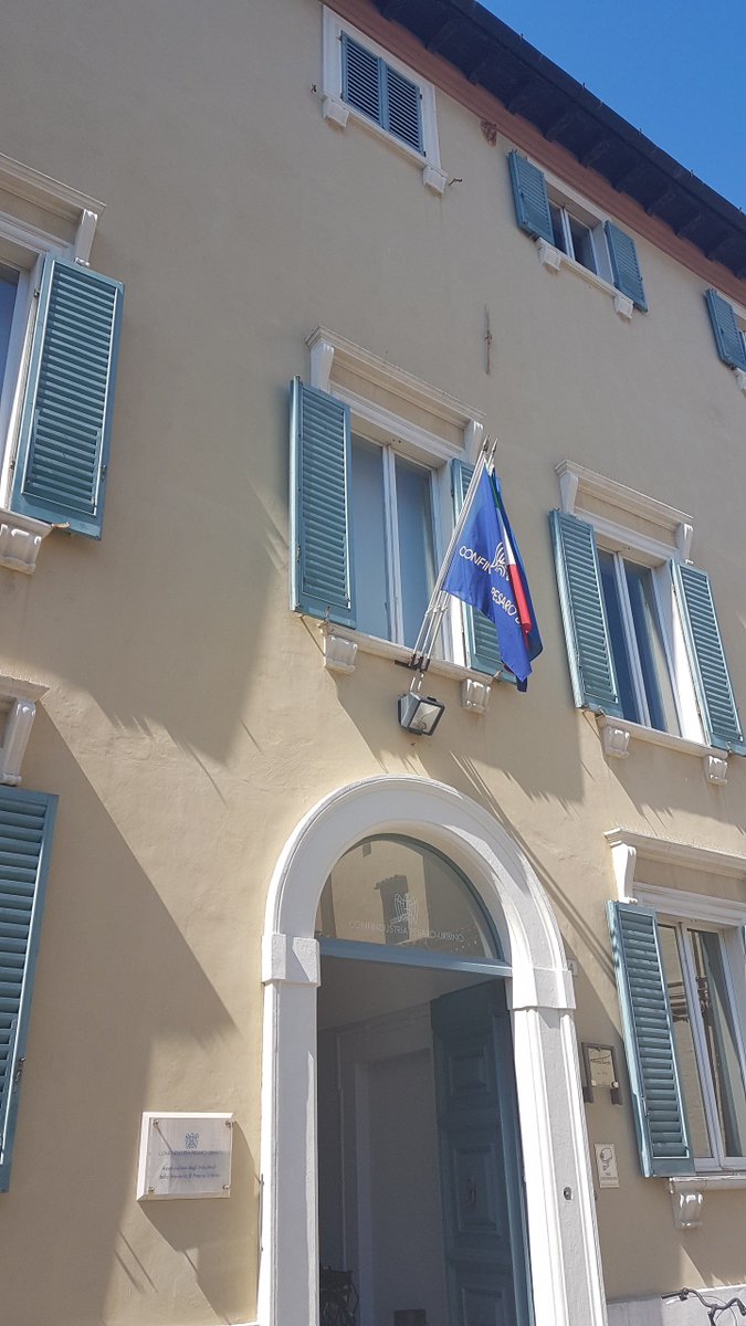 PesaroMusei's tweet photo. Domani è la terza domenica del mese! Si visita Palazzo Ciacchi e se sei appassionato di motori puoi seguire la visita guidata al Museo Officine Benelli ore 16 #pesaromusei https://t.co/DGUp8SuKGi