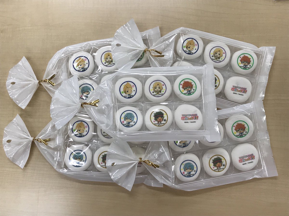 SideM_WakeMini's tweet image. 【物販情報】商品その2。ドットクロス、マシュマロです。ストーンコースターの裏面にはコルクが貼られています。#ワケミニ