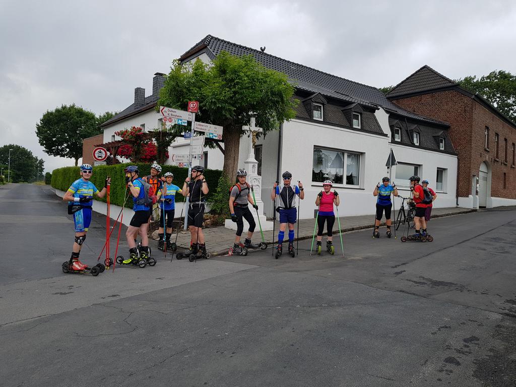 Crosszinser's tweet photo. #RollDichFit #Crossskating Tour im Nettetal https://t.co/ie3FtSJSoD