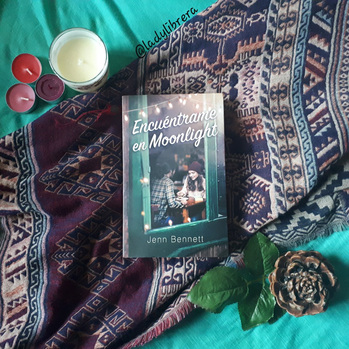 LadyLibrera's tweet photo. #EncuentrameEnMoonlight ha sido una de mis últimas lecturas. Me esperaba otra cosa, pero ha sido una lectura entretenida.
¿Lo habéis leído? ¿Os gustan estás novelas con un toque de detectives?. #FelizSábado #FeriaDelLibro https://t.co/zTVhp59kiK
