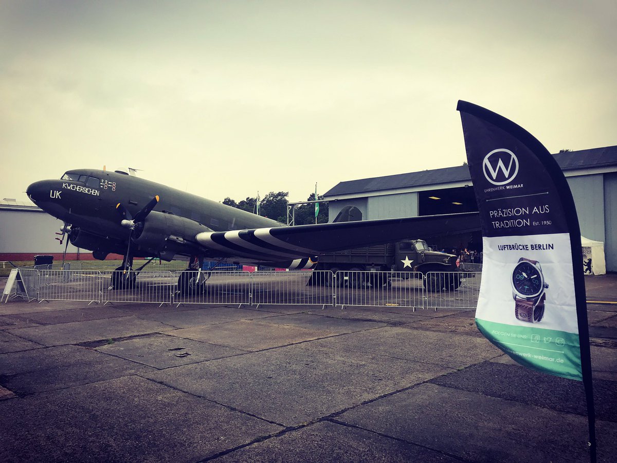 Doors open beim Tag der <a href="/bundeswehrInfo/">Bundeswehr</a> in #Fassberg auf dem Fliegerhorst der <a href="/Team_Luftwaffe/">Team Luftwaffe</a> - wir sind dabei.