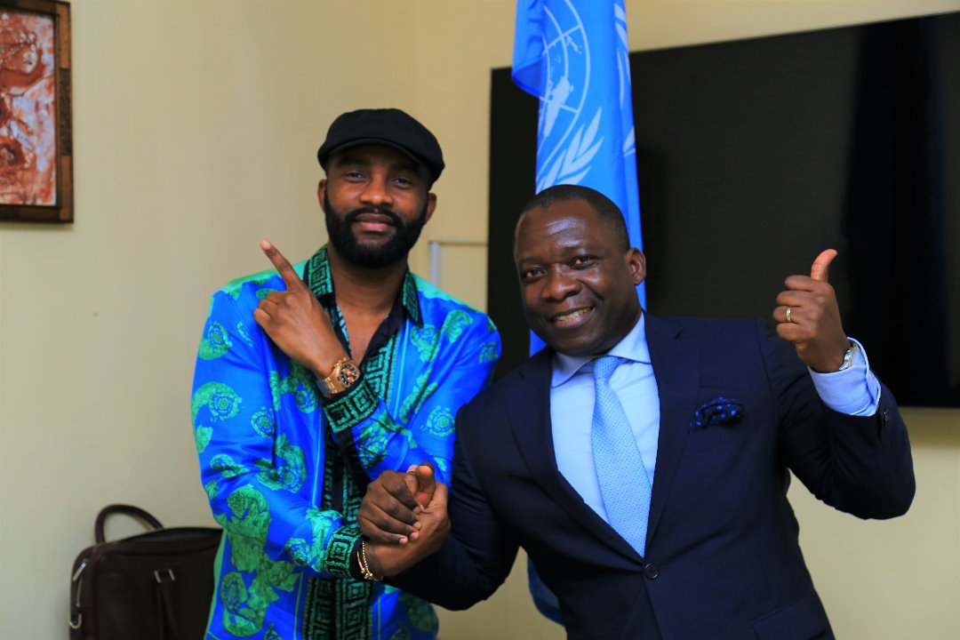 audreykabanga's tweet photo. La super star @FallyIpupa reçue par le représentant @SennenHounton du @UNFPARDC pour sceller leur engagement afin de #Redonnersouriredignité aux femmes qui ont la fistule obstétricale. @AwaNdiayeSeck1 @NicolasJSimard @HakanssonMariaC @yelumulop @SafouChantal https://t.co/zNDXbrR0SD
