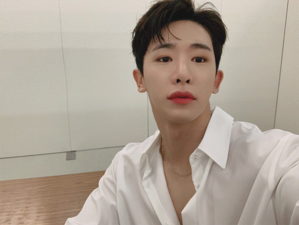 OfficialMONSTAX's tweet photo. [#원호] 몬베베 저녁챙겨드세요!! #말랑말랑 https://t.co/buBgzpJEFt