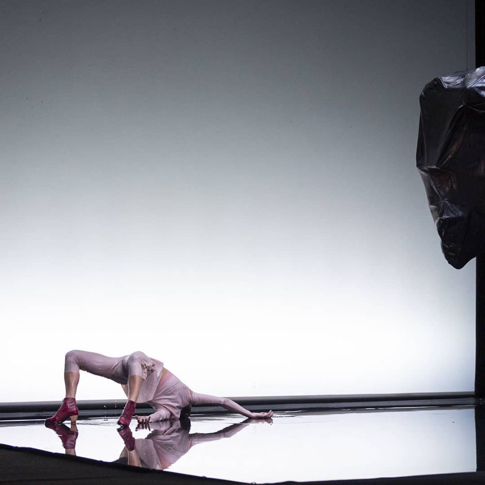 Paula Quintana es #socioemprendodanza

Acaba de pasar por el Festival <a href="/TerceraSetmana/">Tercera Setmana</a> con su nueva obra "Las Alegrías", que se ha estrenado en el @FAMTenerife a principios del mes.

👉🏼 Más sobre la cía: paulaquintana.com