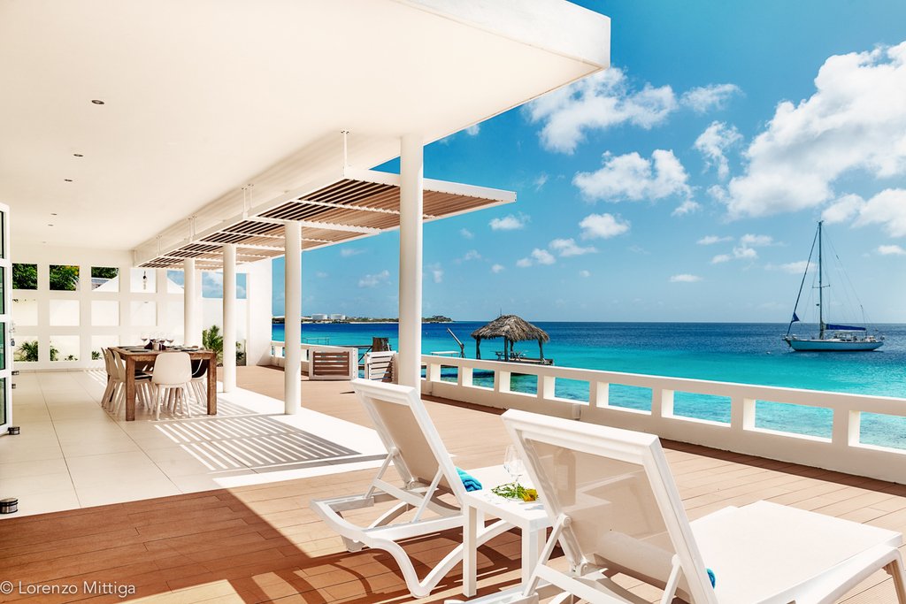 HomeForExchange's tweet photo. A home exchange to the Carribean on the cards? Why not exchange for Pedro's stunning apartment in Bonaire? 🌴https://t.co/kSLXOC5jpP https://t.co/aJxPAphAyw