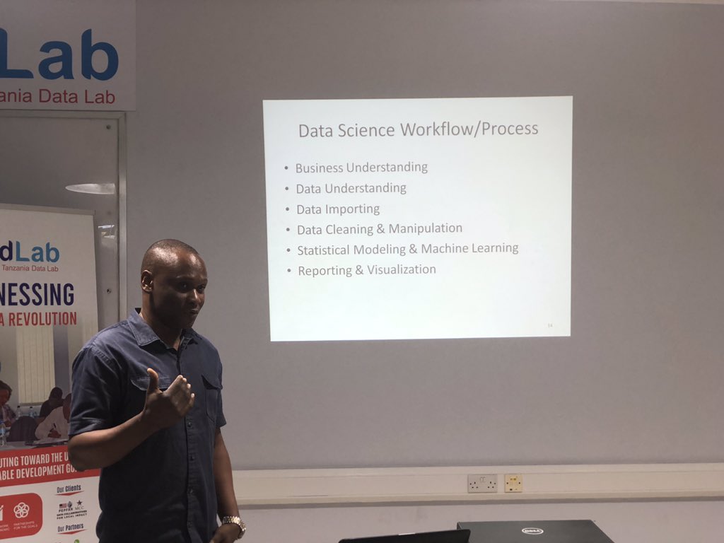 daR_users's tweet photo. @Lmalongo2 presenting about how he used R to create a winning model for the @ZindiAfrica hackathon on mobile financial services. #daRmeetup https://t.co/ZkcjUZcZxR