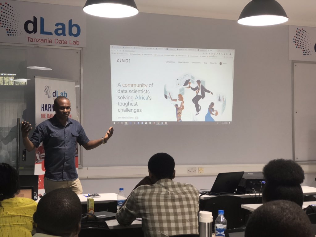 daR_users's tweet photo. @Lmalongo2 presenting about how he used R to create a winning model for the @ZindiAfrica hackathon on mobile financial services. #daRmeetup https://t.co/ZkcjUZcZxR