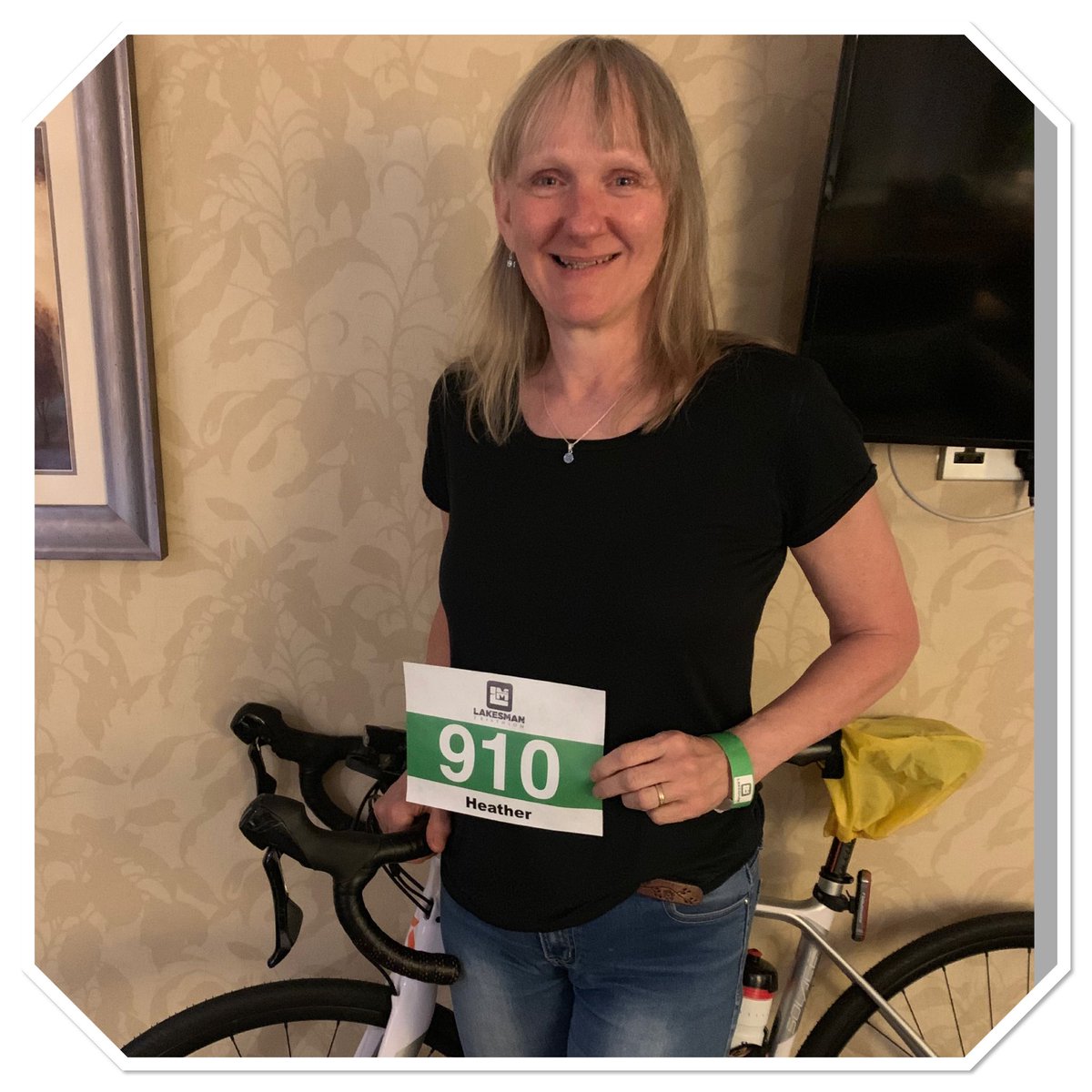 AngelaOgden_'s tweet photo. In #Keswick supporting my super fit & fearless SisterInLaw whoโs competing in @TheLakesmanTriswim 1.2miles swim๐โโ๏ธ on #Derwent water 56miles cycle & half marathon๐โโ๏ธ Certainly not for the faint-hearted โญ๏ธ raising money for @NMSSMI #proud #TheLakesman #TeamLakesman @KeswickTourism https://t.co/mToCTl2hce