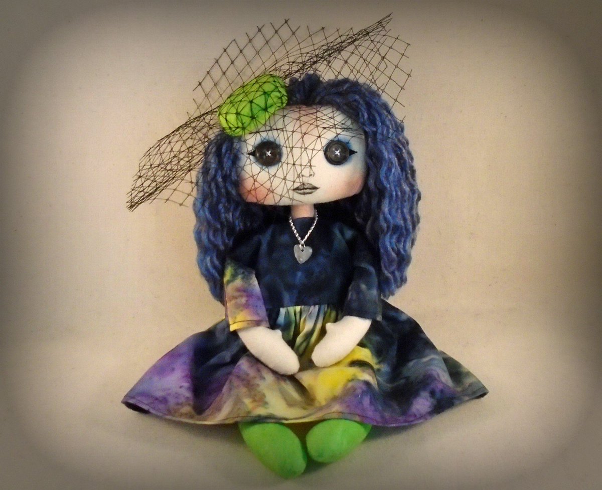 GothicMoppets's tweet photo. #wonderfulwhitby #gothicgirl #artdoll #onlyone #glamgoth #buttoneyes #pillboxhat #bluehair #gothart #madeinscarborough #hernameisfiona #etsy #etsyshop https://t.co/5likpmsJmO