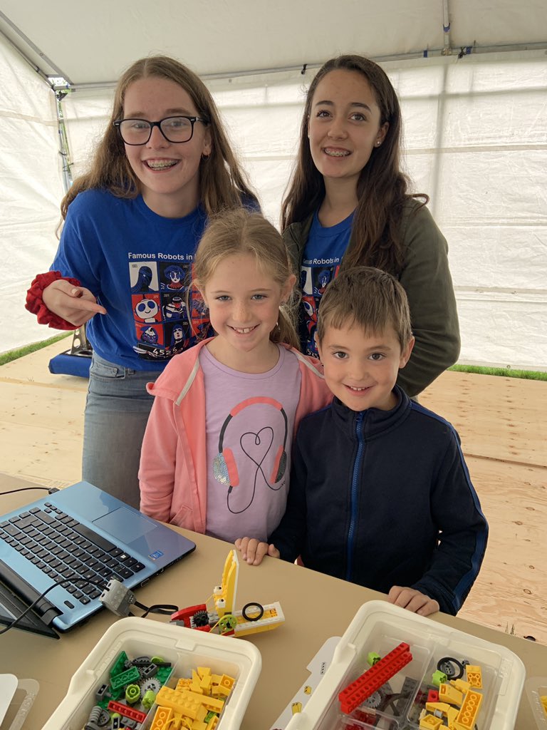 4525robotics's tweet image. Come and check us out at the Springfield Family Fun Fair today! #ruralrobotics #community #tech4all