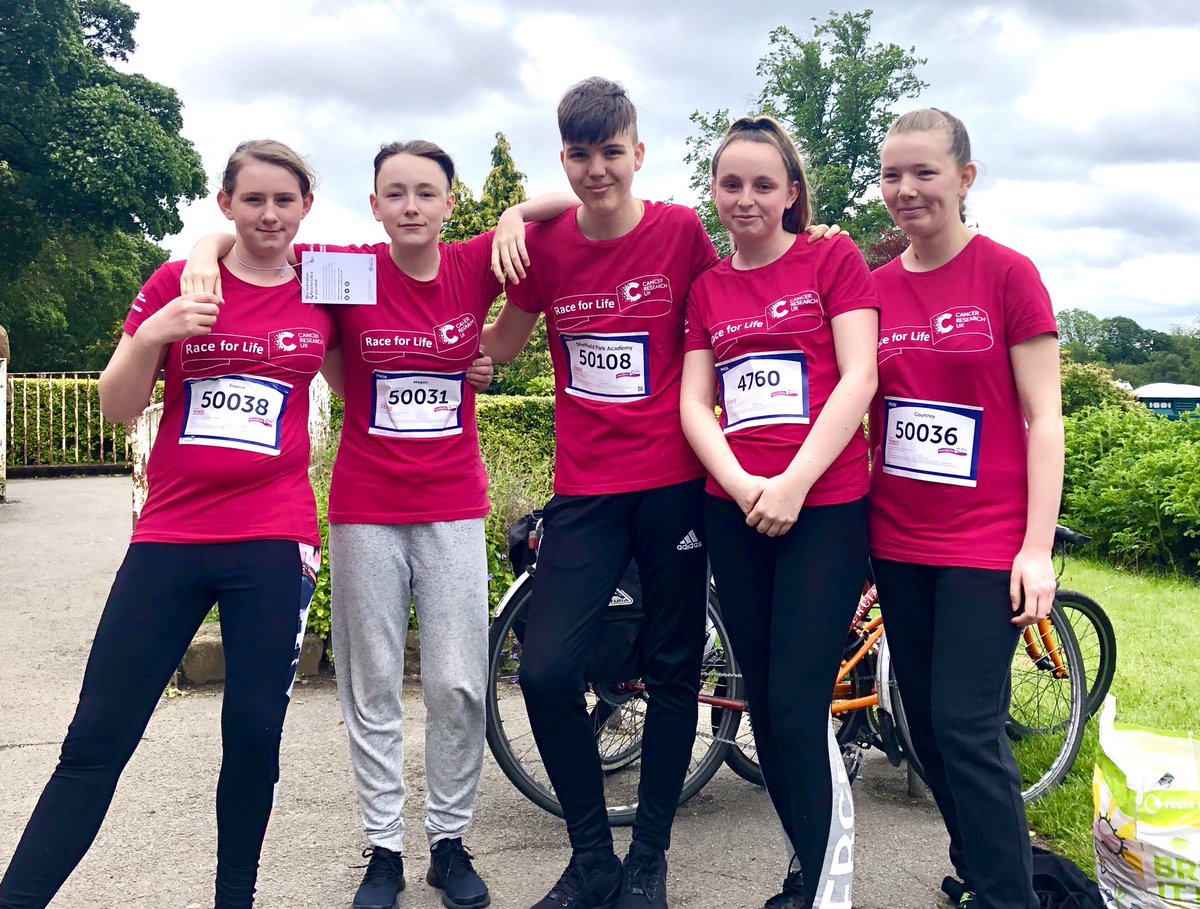 SPA_PE_'s tweet photo. Before we set off on the pretty muddy race for life... 

#RaceForLife #prettymuddy #thisgirlcan #letsdothis #timetogetmuddy https://t.co/mEmnOBWpoj