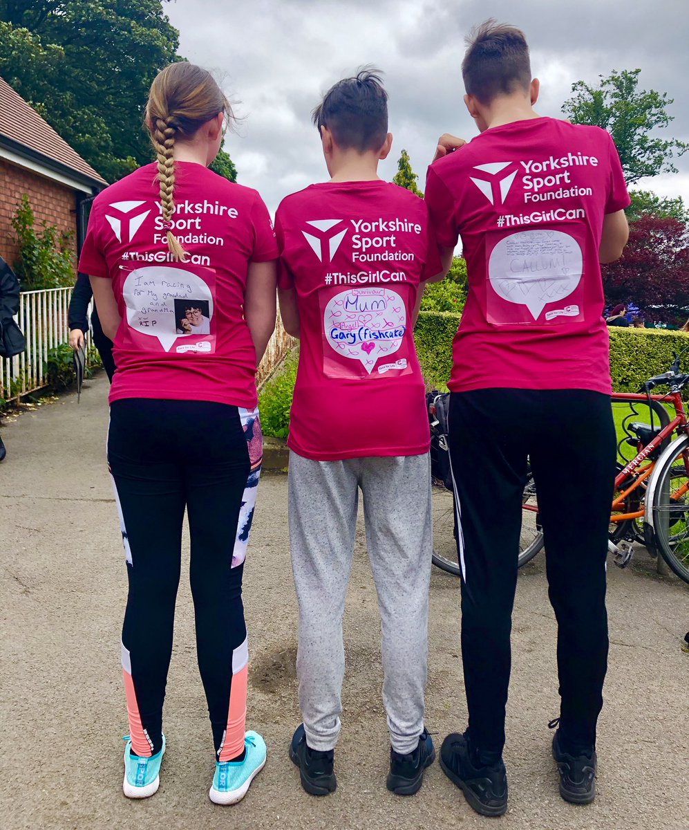 SPA_PE_'s tweet photo. Before we set off on the pretty muddy race for life... 

#RaceForLife #prettymuddy #thisgirlcan #letsdothis #timetogetmuddy https://t.co/mEmnOBWpoj