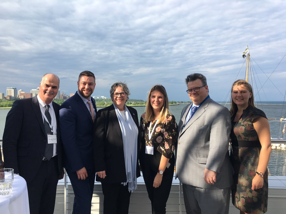JeanFrancoisHou's tweet photo. Bienvenue à #Milwaukee @rouleauchantal. Nous travaillons pour développer le corridor #StLaurent #GreatLakes, la troisième plus grande économie au monde, le 1/3 de nos exportations vers les États Unis. #GSGP19 @QcChicago @MRIF_Quebec #QcUS https://t.co/6Wq8i4O5Us