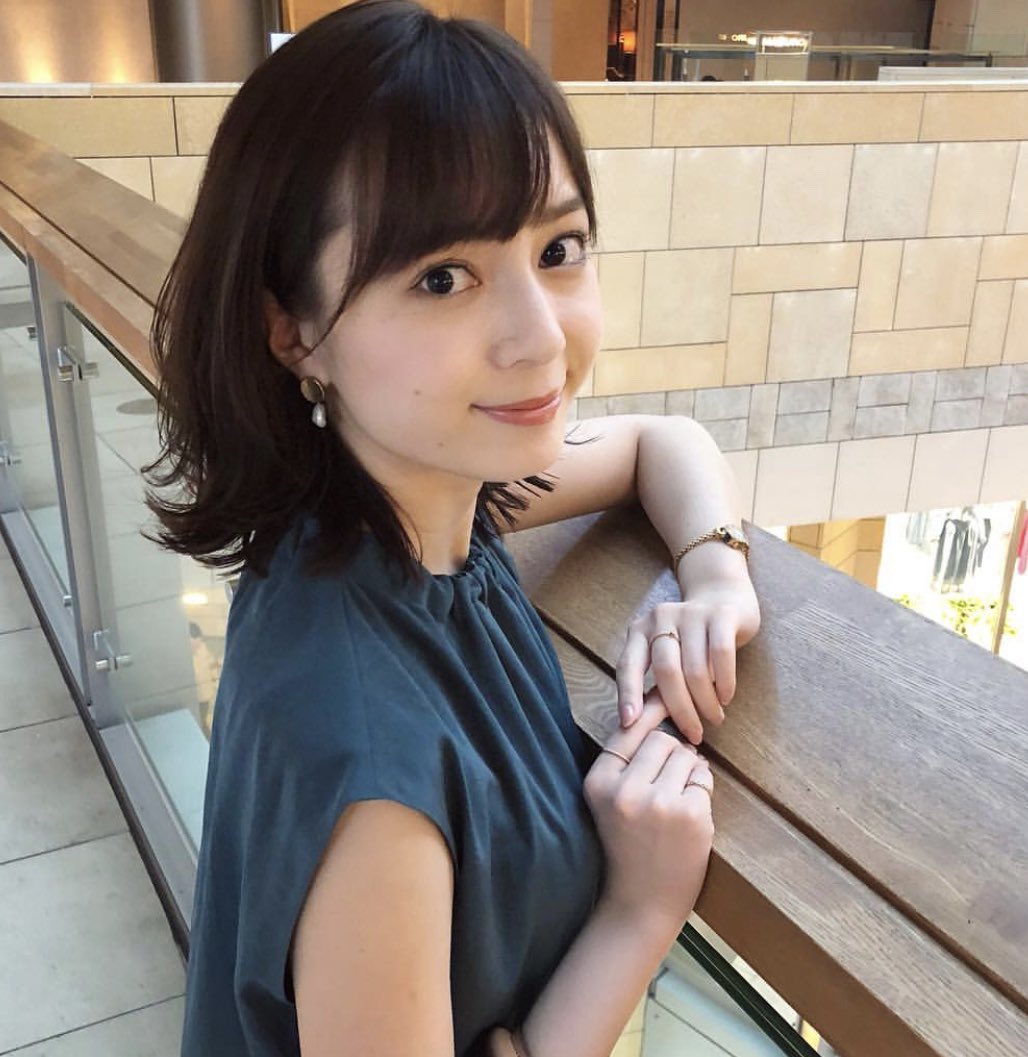 じゅんちゃん 洋服の色合わせとかバッグや小物のチョイスとか本当にオシャレ 154cmと小柄で品があって顔 が最強に可愛くて モテる理由がよく分かるよね 男ウケ最強