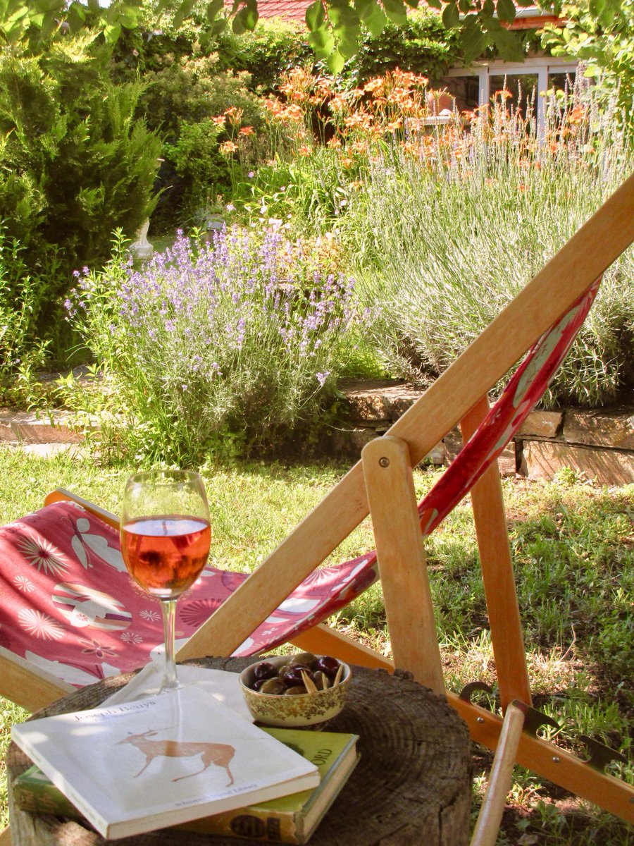 carolineharte2's tweet photo. Enjoy a wonderful break in nature at the Lavender Lodge
https://t.co/28ZkqjxLdx
#bulgaria#lavenderlodge#airbnb
#booking.com
#chillout#inthemoment#firefly
#birdsong https://t.co/OfAtegtAUM