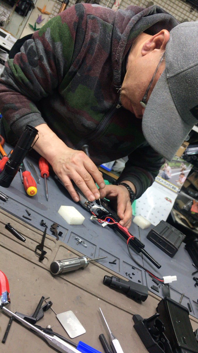 09tom20's tweet photo. #VFC
#MP7AEG
#UTJ
自分にとってはチャンバーにたどり着くまでが複雑過ぎたのでプロに泣きつくの巻き(「・ω・)「 https://t.co/iiUXisgmCn