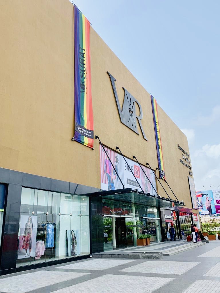 #VirtuousRetail celebrates the spirit of #diversity and #community with #PRIDE!
#VRProud #ConnectingCommunities #PrideMonth #VRSurat #VRChennai #VRPunjab #VRBengaluru #WeAreVirtuousRetail https://t.co/5CgmVbCcV0