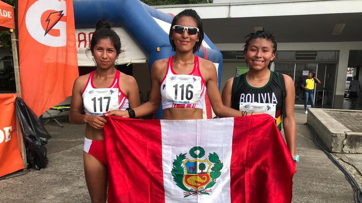Mary Luz Andia y Emily Villafuerte en gran actuación  lograron el 1ª y 2ª lugar en los 10,000 metros marcha del Sudamericano U20 de Cali Colombia. Mayra Quispe de Bolivia complemento el podio. En varones, Noe Quispe, alcanzó la medalla de bronce. Gracias Chicas!!!💪Valen un 🇵🇪