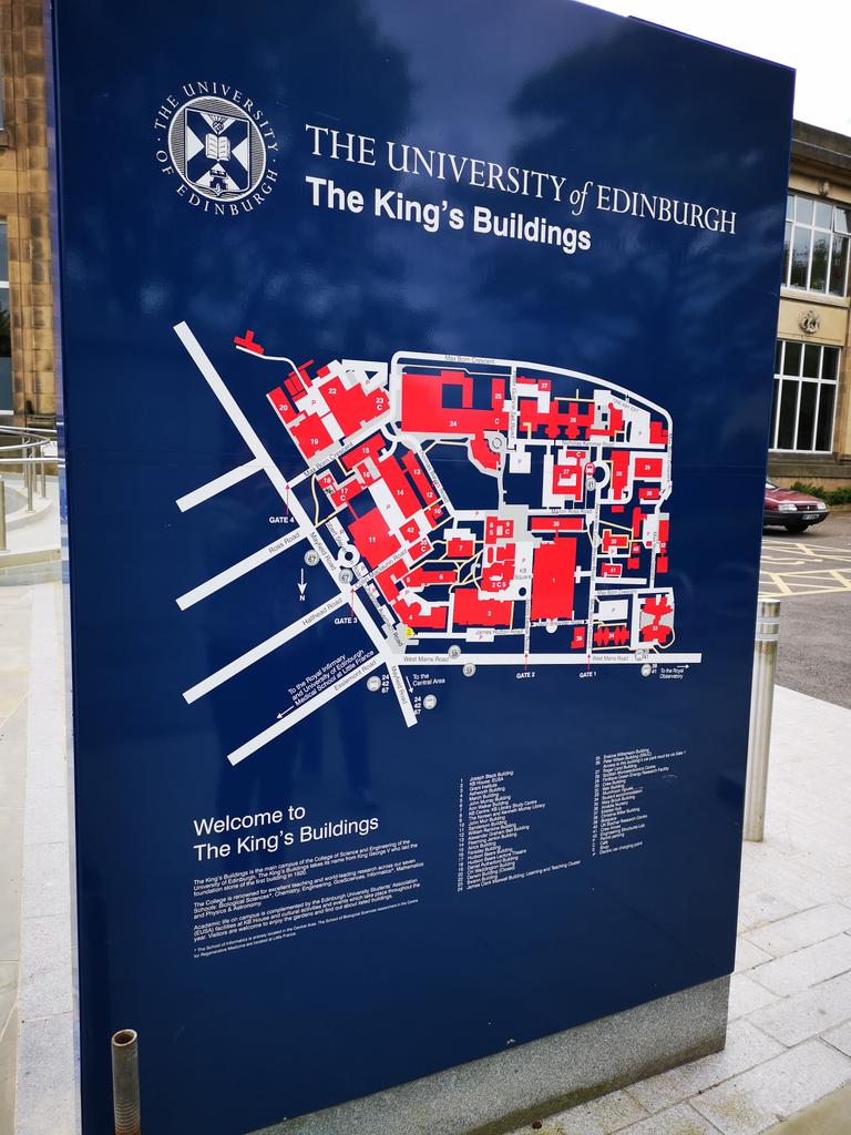 Joe_Makepeace's tweet photo. In #Edinburgh on an advanced reconnaissance for @jordMakepeace continued studies from September but not to sure about the attention to detail / proofreading on the signage.

#GoeScience
#GeoScience

😁😬🤪 https://t.co/84mfIhC3AN