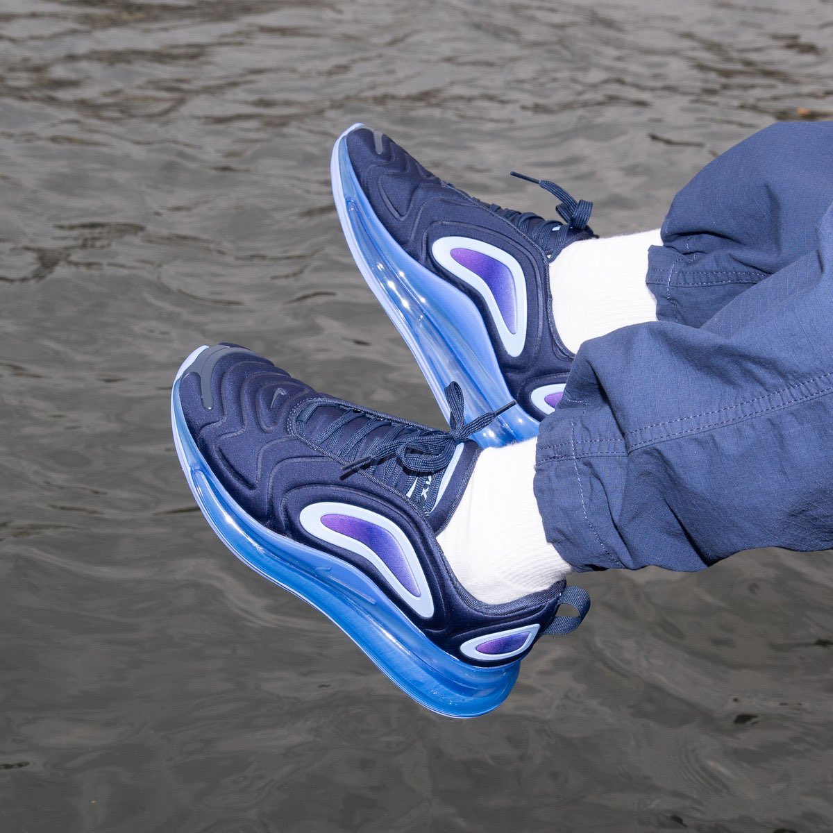 air max 720 royal pulse