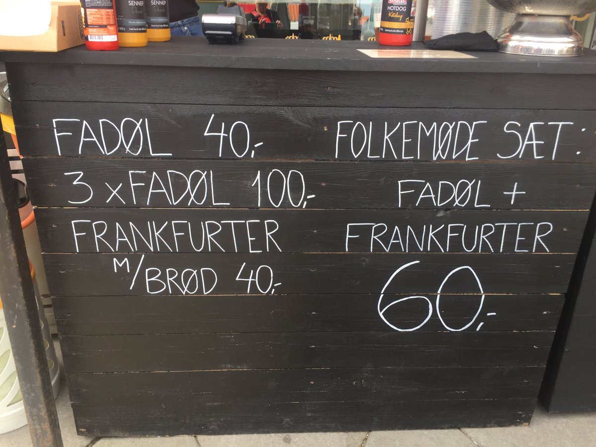 ALKOHOLKULTUR: Hvor meget øl og vin har vi drukket på #fmdk ? Få svaret kl. 13.30 i #faktaboksen J18. ⁦<a href="/VIVEviden/">VIVEviden</a>⁩ giver dugfriske tal og debatterer dansk alkoholkultur m ⁦<a href="/Alkohol_Samfund/">Alkohol & Samfund</a>⁩ ⁦<a href="/regionerne/">Danske Regioner</a>⁩ ⁦<a href="/Folkemoedet/">Folkemødet #fmdk</a>⁩ og ⁦@trygfonden⁩ #sundpol