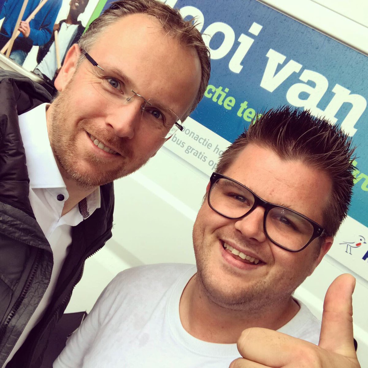 Vanmorgen de aftrap mogen doen van een #mooischoon actie, waarbij jeugdteams van voetbalclub <a href="/svHattoHeim/">s.v. Hatto-Heim ⚽️</a> samen met medewerkers van <a href="/ROVA/">ROVA</a> de strijd aangaan tegen #zwerfafval. Goed voor een schoner #Hattem én voor bewustwording. Blij met deze maatschappelijke inzet door HattoHeim!