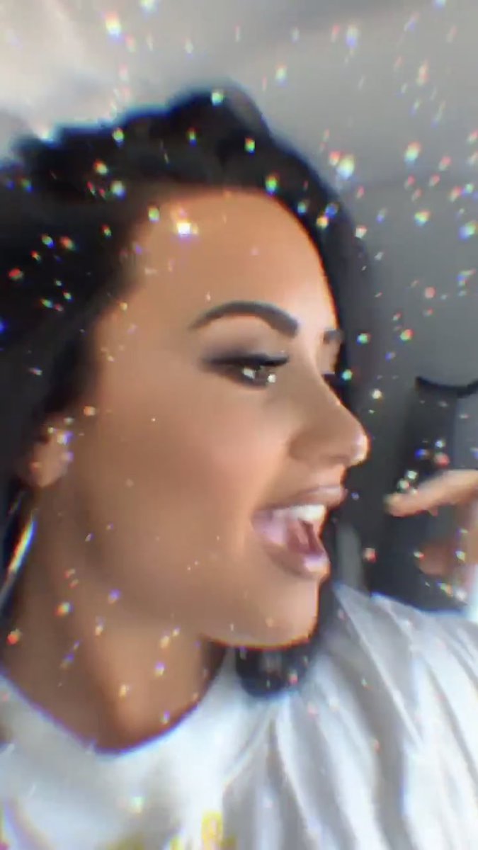 Demi Lovato Madrid🍒 tweet media