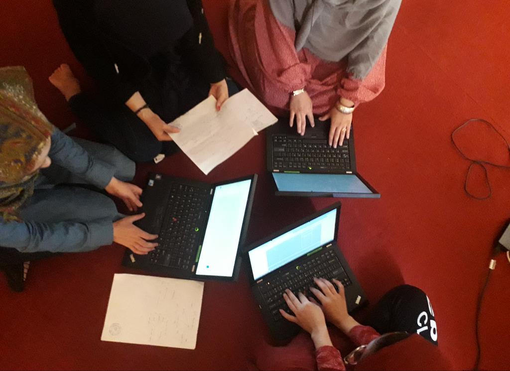 AqidaHaidari's tweet photo. A good start will continues ...
We (@sadaf_alkowsar, @perisasediqi1 ,@ShakoofaZ )start on our real project by the name of @CodeToInspire  system. #afghangirlscode
@nahidahmadi760 
@f_forough https://t.co/r2fdz62mqA