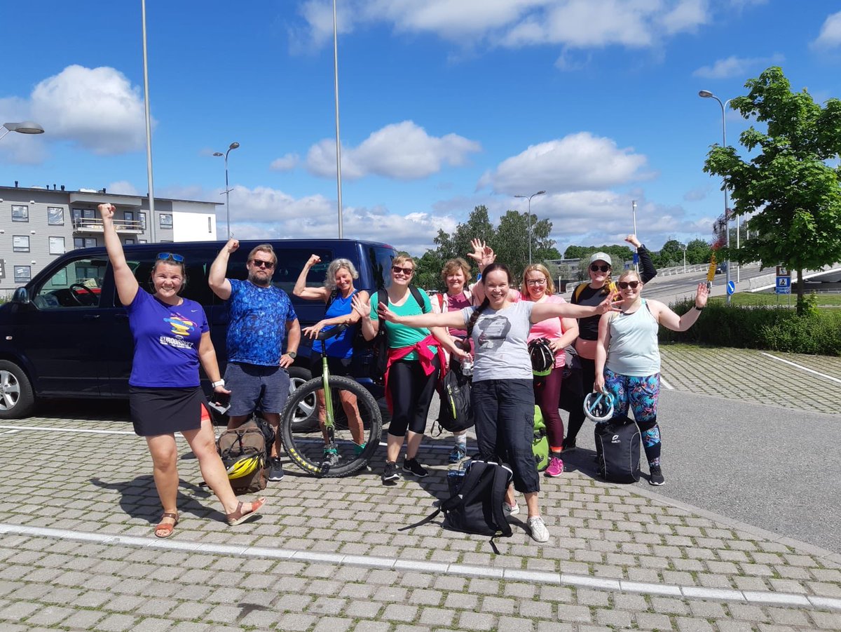 Kilometrikisaajat <a href="/Keva_fi/">Keva</a> stä innostivat <a href="/EloTyoelake/">Työeläkeyhtiö Elo</a> ja <a href="/Kela_uutiset/">Kela uutiset</a> työmatkapyöräilijöitä mukaan pyöräilemään Porvooseen #kilometrikisa #työhyvinvointi #työmatkapyöräily #yhteistyö