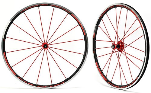 CozyBicycle's tweet photo. フルクラムの「RACING ZERO Competizione 2WAY-FIT」 に「RED CUSTOM」(レッドカスタム )カラーが数量限定で発売されます。
海外通販や並行輸入では手に入らない日本国内限定仕様ホイールです。
https://t.co/QllanRyrkH
#フルクラム #レーゼロコンペ #redcustom https://t.co/qTdfd657AD